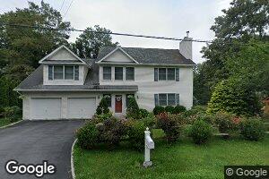 47 Crest Dr, Yorktown Heights, NY 10598