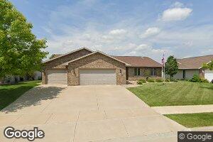621 Crown Line Dr, Epworth, IA 52045