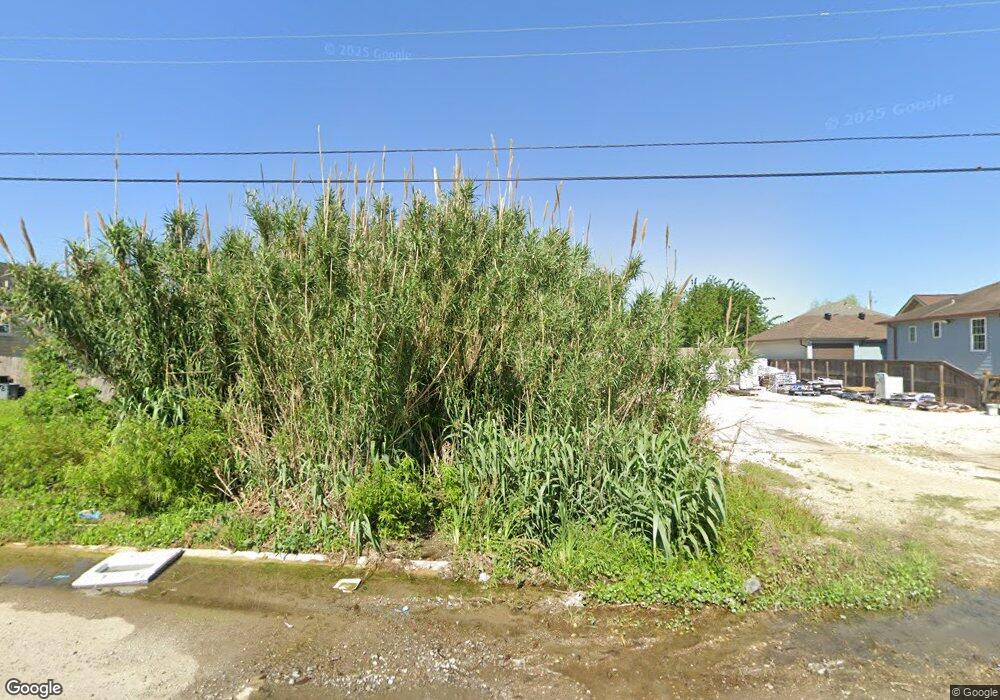 3016 Clouet St, New Orleans, LA 70126 - photo 1