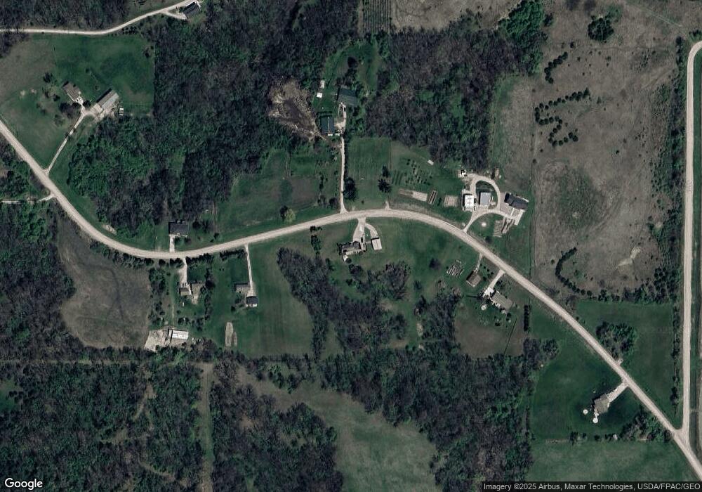 4028 Quail Ridge Rd, Center Point, IA 52213 - photo 1