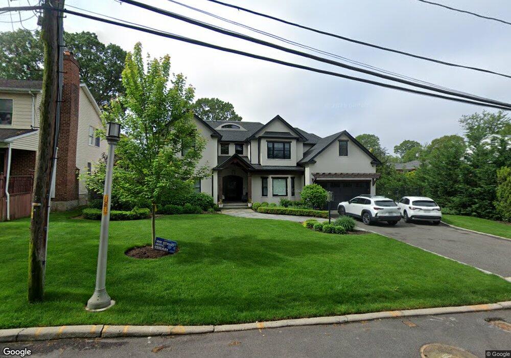 418 Maple St, West Hempstead, NY 11552 - photo 1