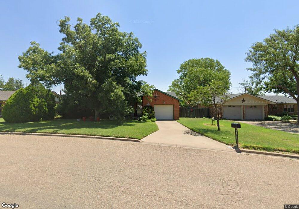 506 Grandview St, Plainview, TX 79072 - photo 1
