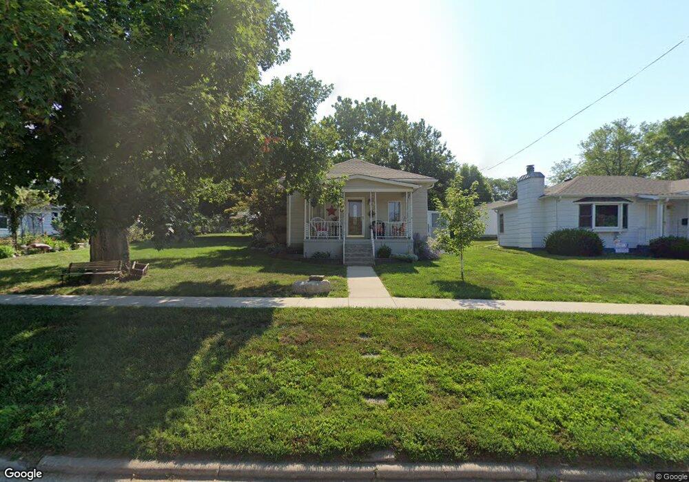 301 S Mathew St, Shenandoah, IA 51601 - photo 1