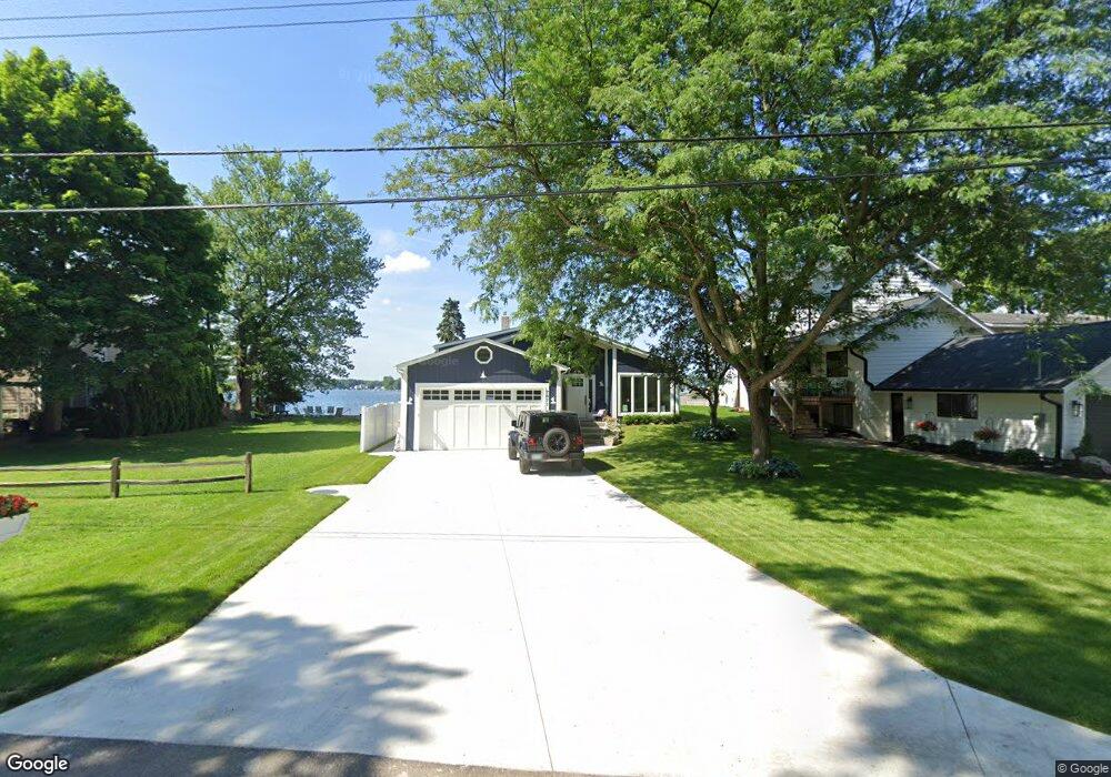 7571 Locklin, West Bloomfield, MI 48324 - photo 1