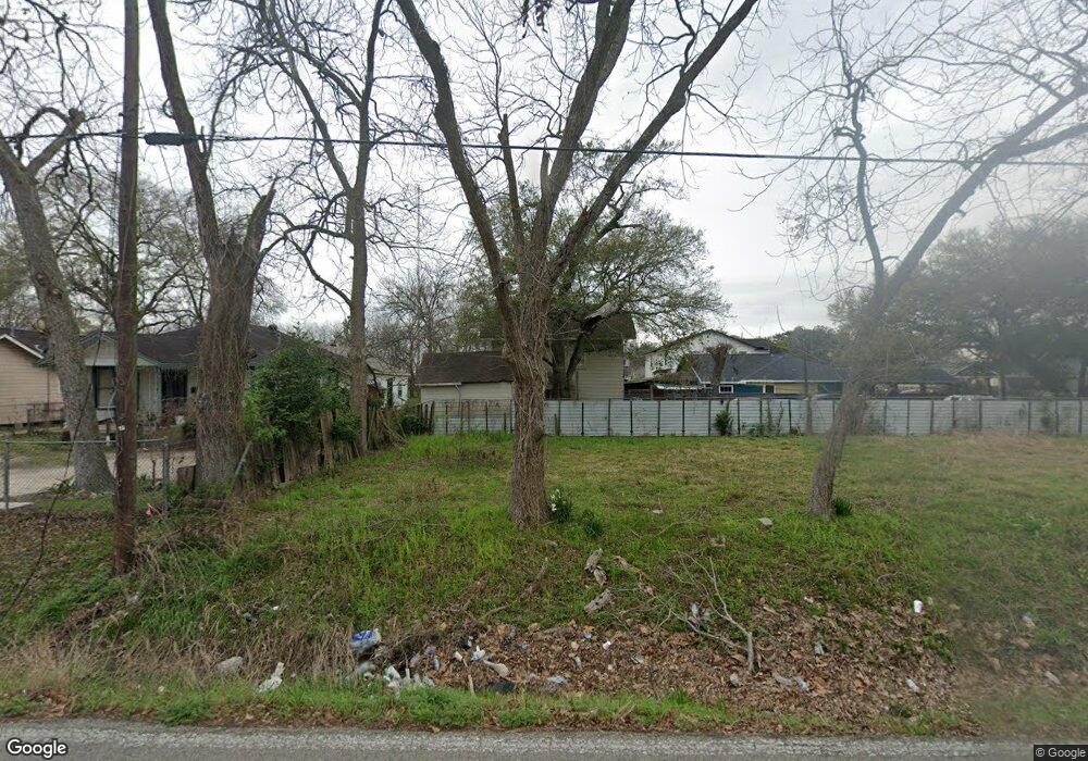 240 Neyland St, Houston, TX 77022 - photo 1