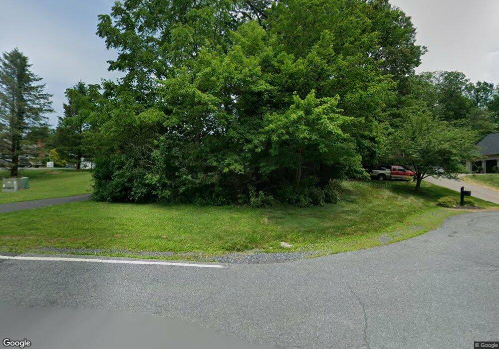 533 Nolf Rd, Nazareth, PA 18064 - photo 1