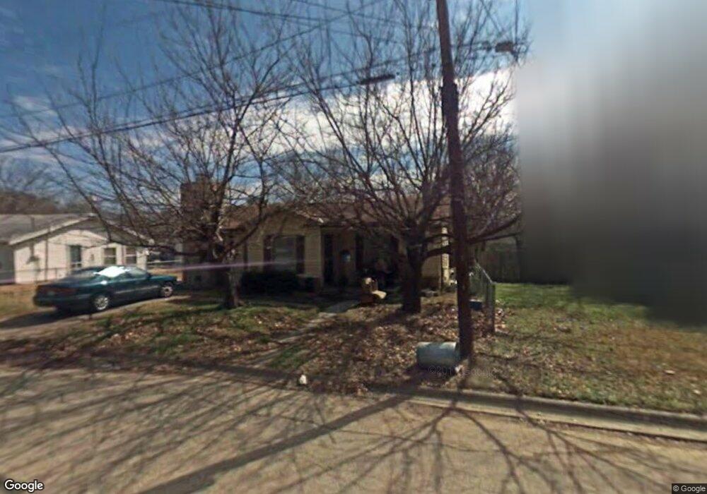 603 W Lone Star Ave, Cleburne, TX 76033 - photo 1