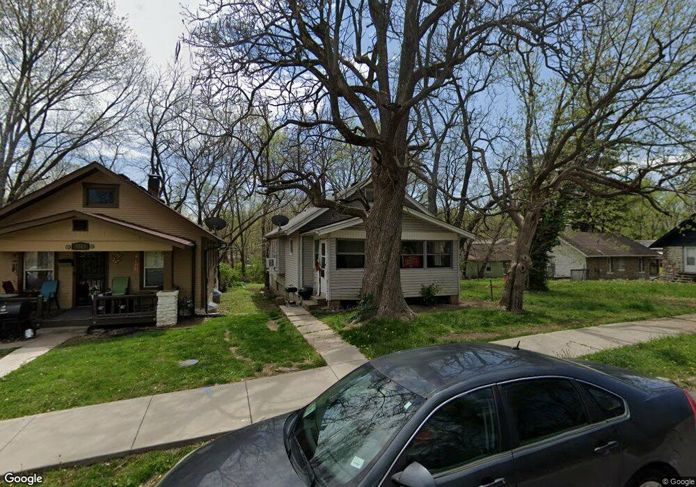 3511 E 68th St, Kansas City, MO 64132 - photo 1