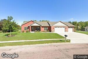 1605 Arnold Palmer Ln, Elk Point, SD 57025