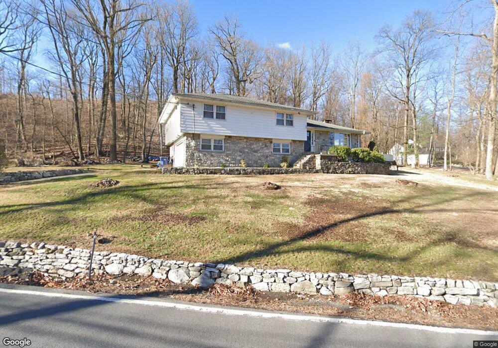 543 Grings Hill Rd, Reading, PA 19608 - photo 1