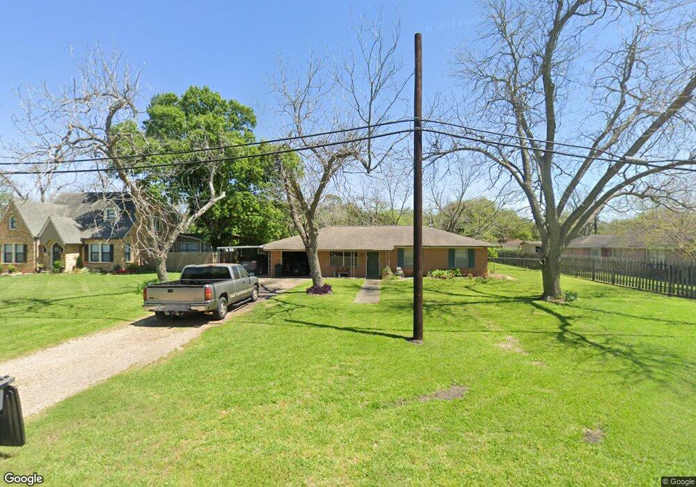 2921 Avenue G, Bay City, TX 77414 - photo 1