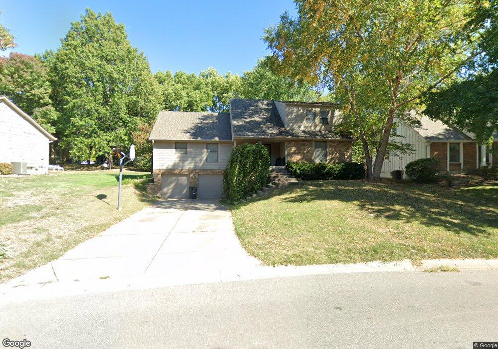 6521 Bradshaw St, Shawnee, KS 66216 - photo 1