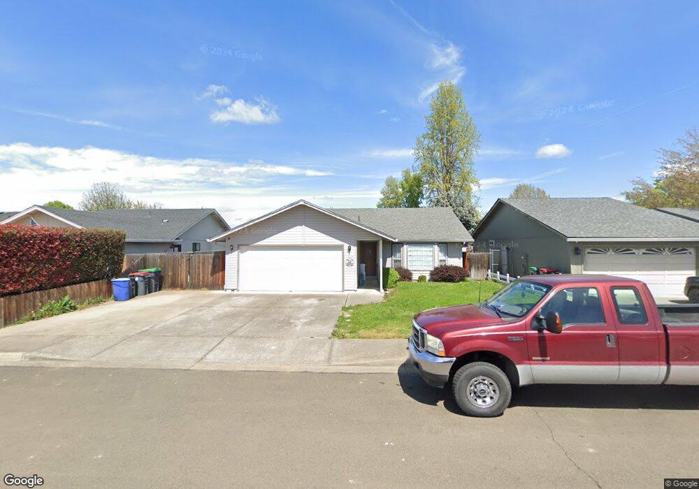 1642 Tara Cir, Central Point, OR 97502 - photo 1