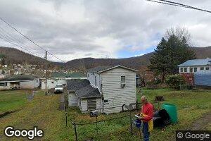 81 Maple St, Richwood, WV 26261