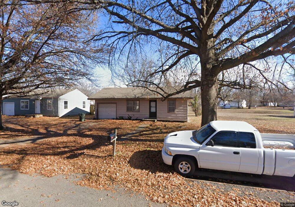 1206 Kimball Ave, Parsons, KS 67357 - photo 1