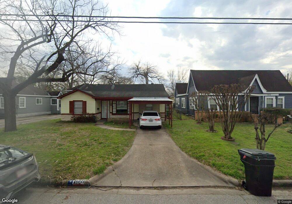 816 Gale St unit 1/2, Houston, TX 77009 - photo 1