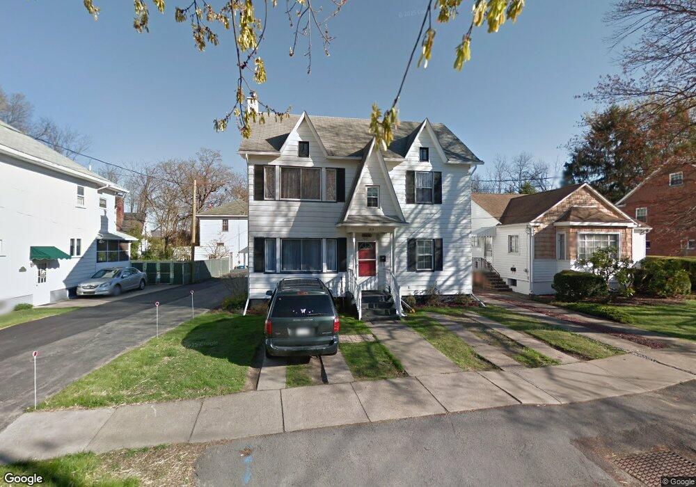 9 Pearl St, Kingston, PA 18704 - photo 1