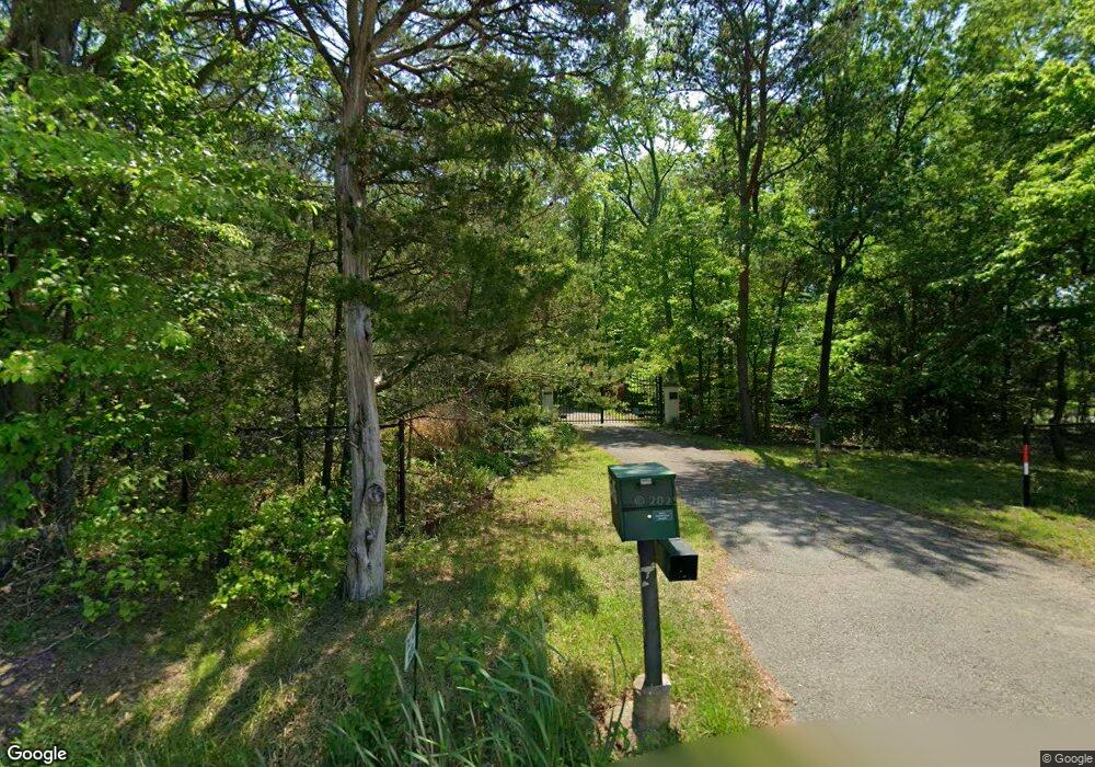 6545 S Kings Hwy, Alexandria, VA 22306 - photo 1