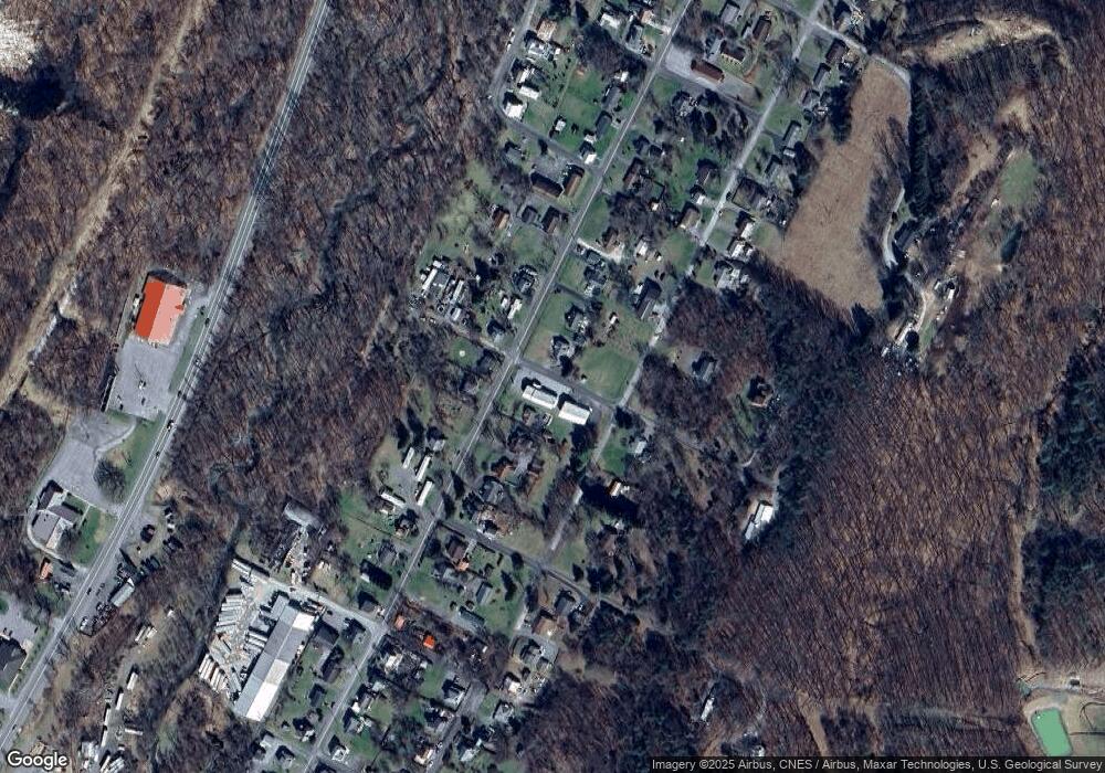 690 Harrison Ave, Berkeley Springs, WV 25411 - photo 1