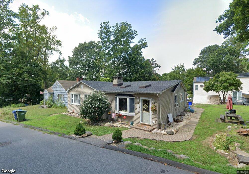 4 Chaucer Rd, East Hampton, CT 06424 - photo 1