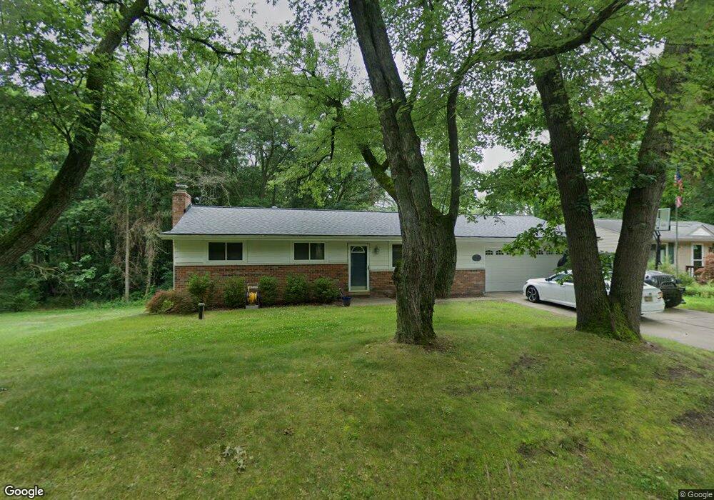 7561 Crestmore St, West Bloomfield, MI 48323 - photo 1