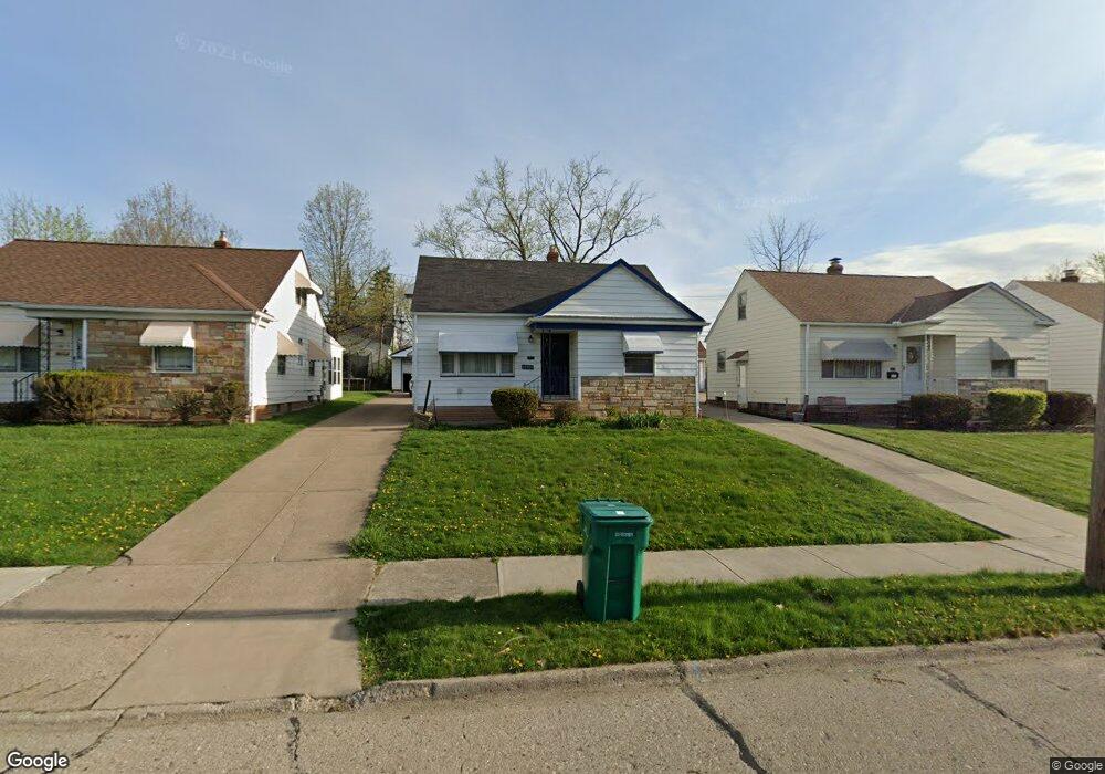 18903 Longview Ave, Maple Heights, OH 44137 - photo 1