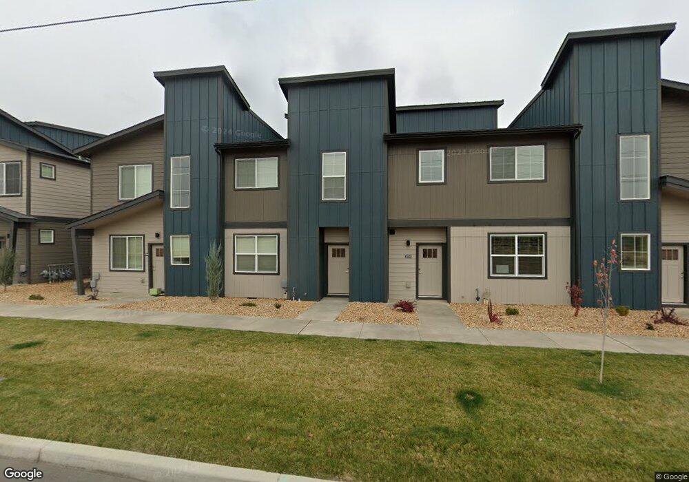 3749 SW Obsidian Ave, Redmond, OR 97756 - photo 1