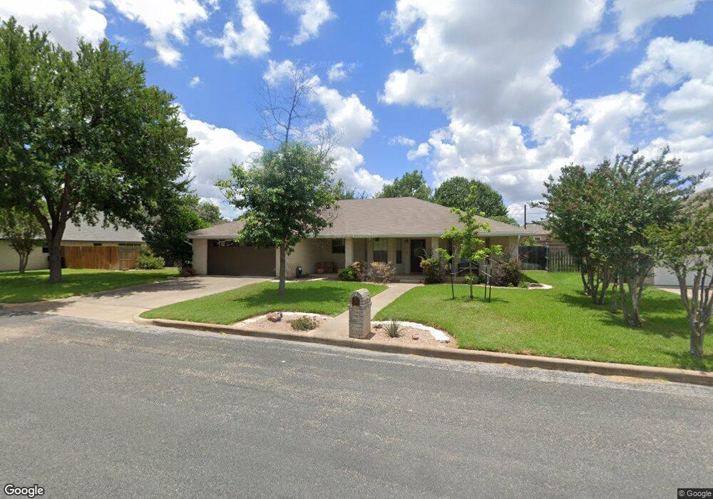 207 Edgewood Dr, Fredericksburg, TX 78624 - photo 1