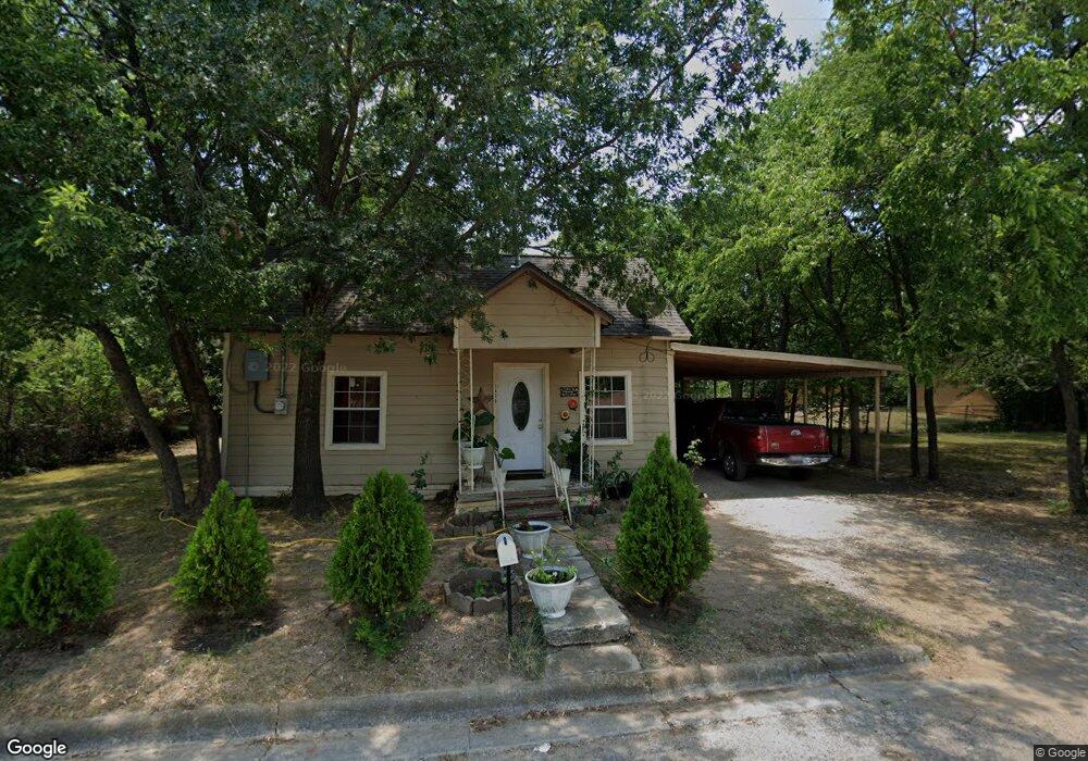 1410 E Cedar St, Gainesville, TX 76240 - photo 1