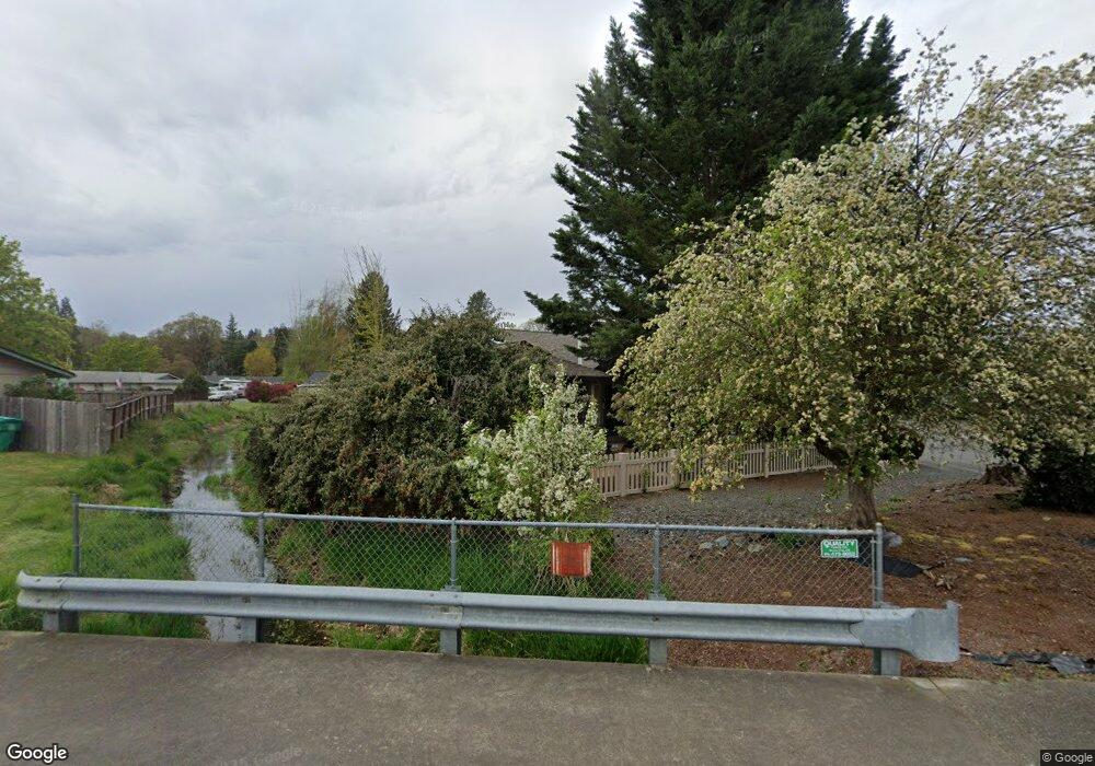 1001 Aspen Way, Grants Pass, OR 97527 - photo 1