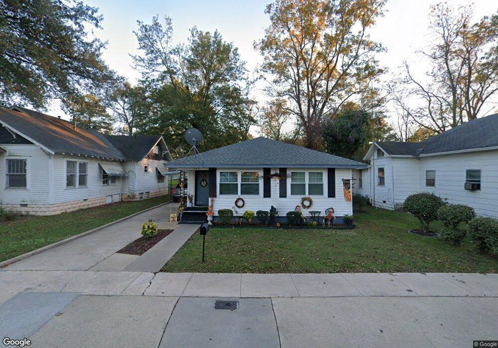 305 W 4th St, Stuttgart, AR 72160 - photo 1