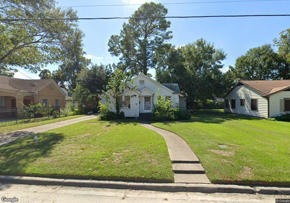 1006 Eleanor St, Houston, TX 77009 - photo 1