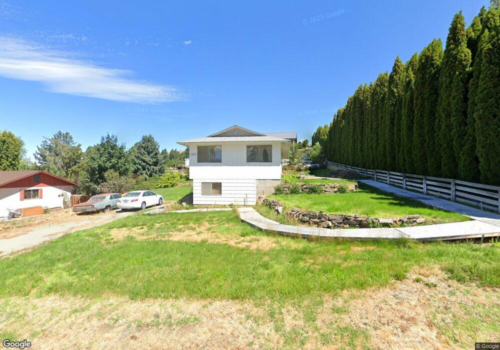 1807 8th St NE, East Wenatchee, WA 98802 - photo 1