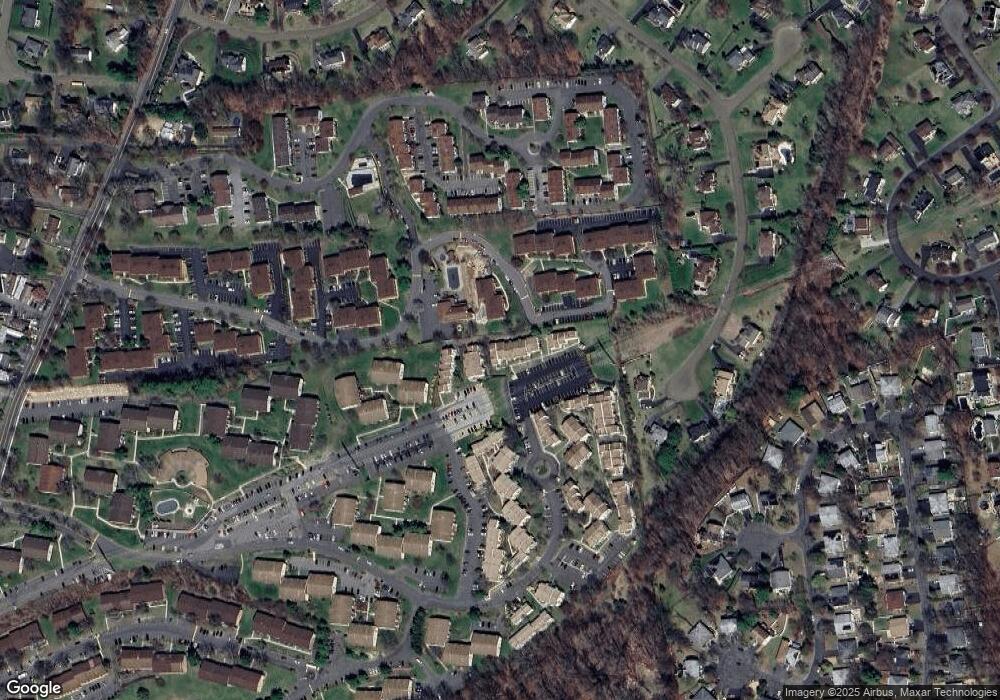 517 Country Club Ln unit 517, Pomona, NY 10970 - photo 1