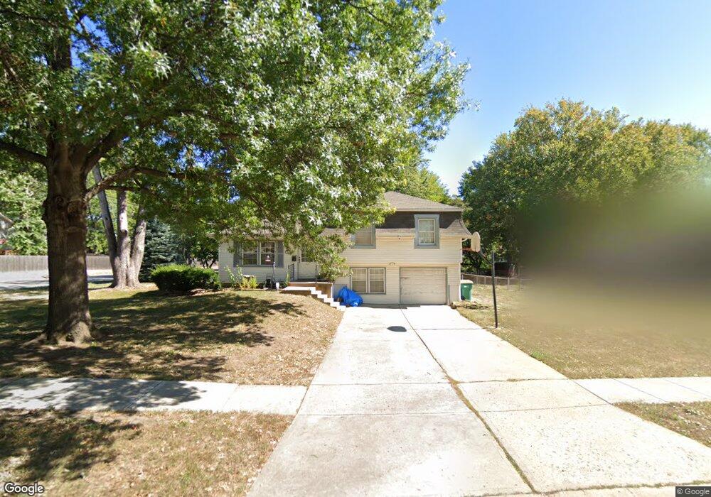 6703 Earnshaw St, Shawnee, KS 66216 - photo 1