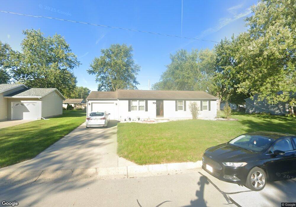 421 Erie St, Wapakoneta, OH 45895 - photo 1