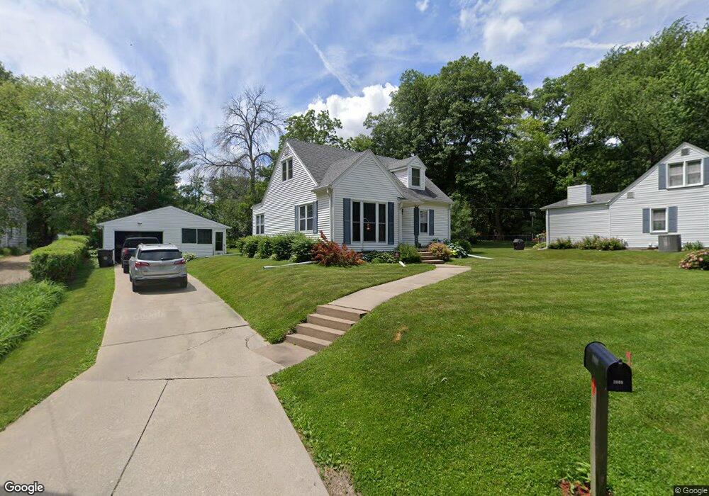 2009 Oakland Ave, Cedar Falls, IA 50613 - photo 1
