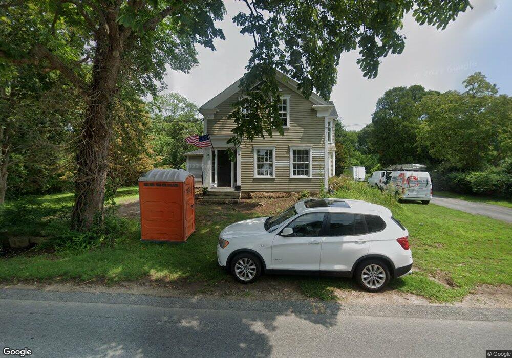 557 Elm St, South Dartmouth, MA 02748 - photo 1