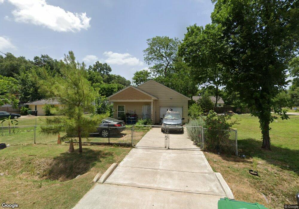 977 Conklin St, Houston, TX 77088 - photo 1
