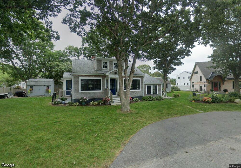 24 Hamilton St, Teaticket, MA 02536 - photo 1