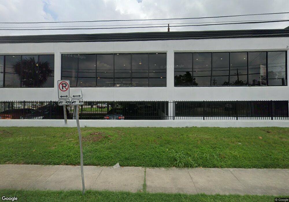 802 Crosstimbers St, Houston, TX 77022 - photo 1