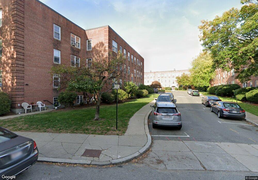 31 1/2 Englewood Ave unit 7, Brookline, MA 02445 - photo 1