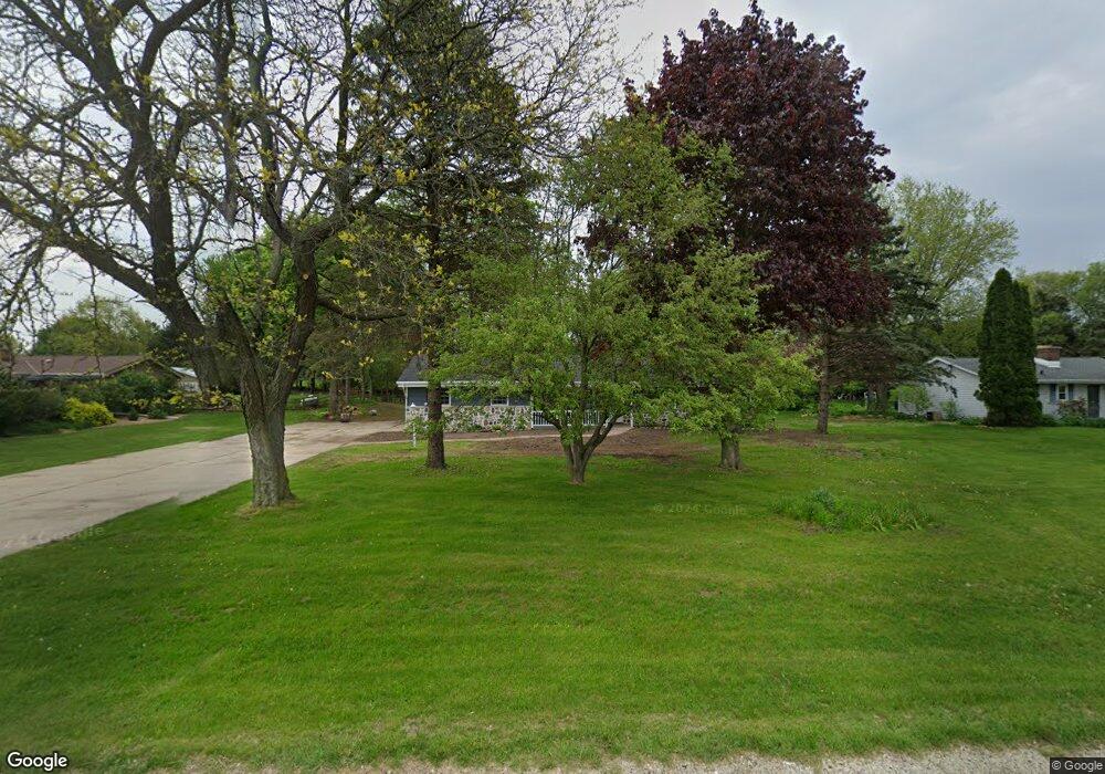 7550 Kettle View Dr, West Bend, WI 53090 - photo 1