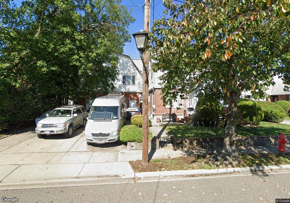 112 Dow Ave, Mineola, NY 11501 - photo 1