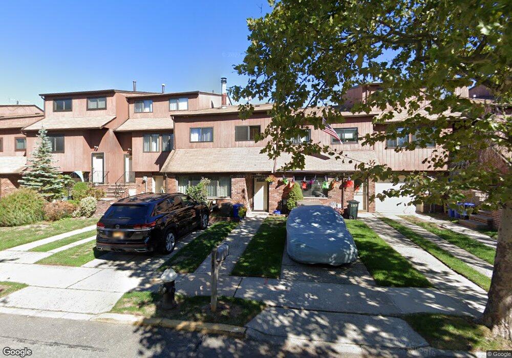 195 Stonegate Dr unit 15, Staten Island, NY 10304 - photo 1