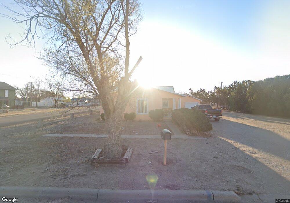 811 N Lelia St, Guymon, OK 73942 - photo 1