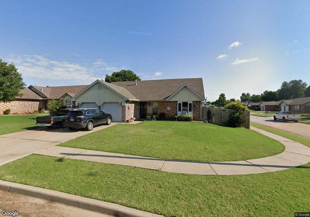 2309 NE 8th St, Moore, OK 73160 - photo 1