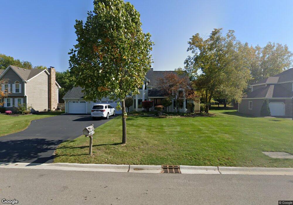 611 Greens View Dr, Algonquin, IL 60102 - photo 1