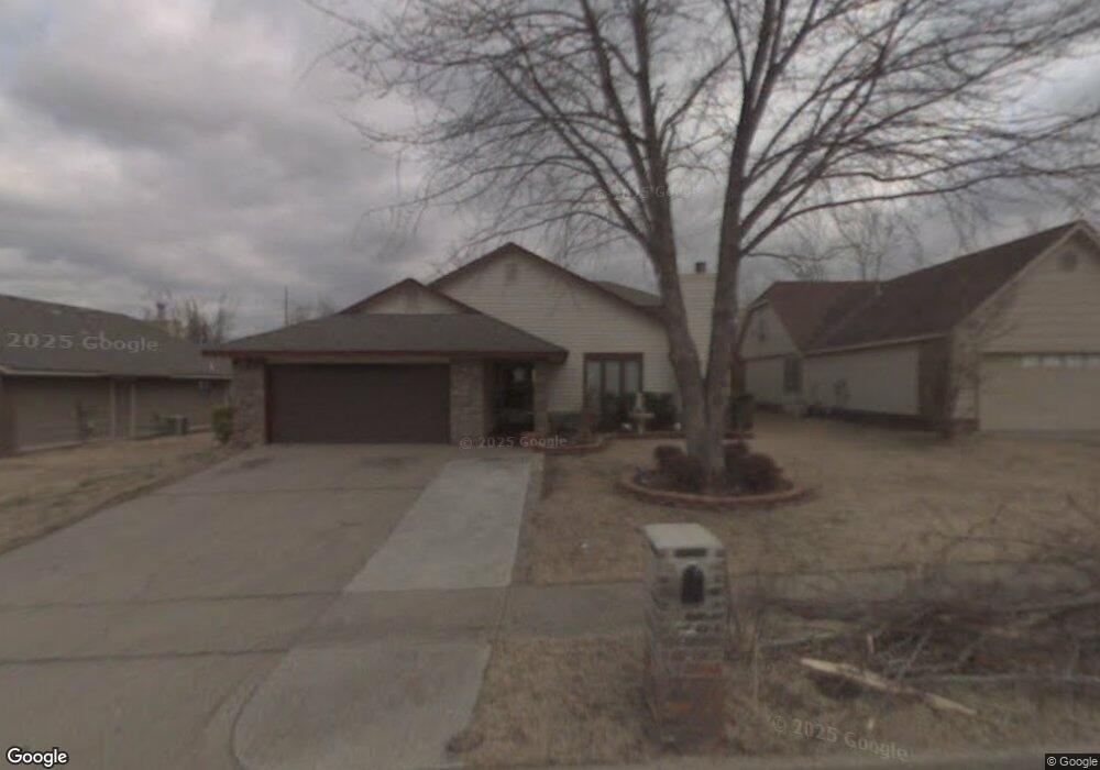 3201 S Narcissus Ave, Broken Arrow, OK 74012 - photo 1
