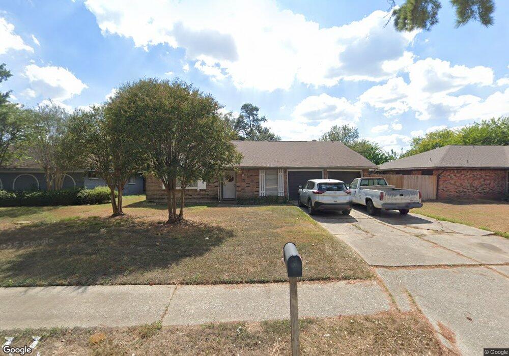 5931 Victory Dr, Houston, TX 77088 - photo 1